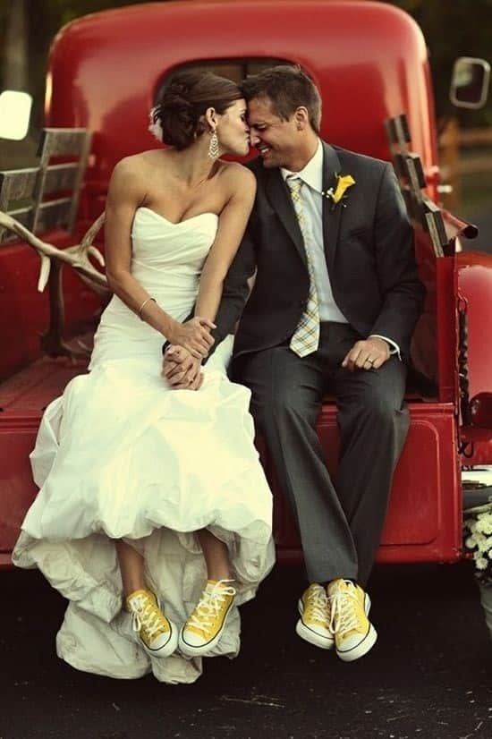 Independencia Vista obvio Novias con zapatillas Converse! Tendencias de boda